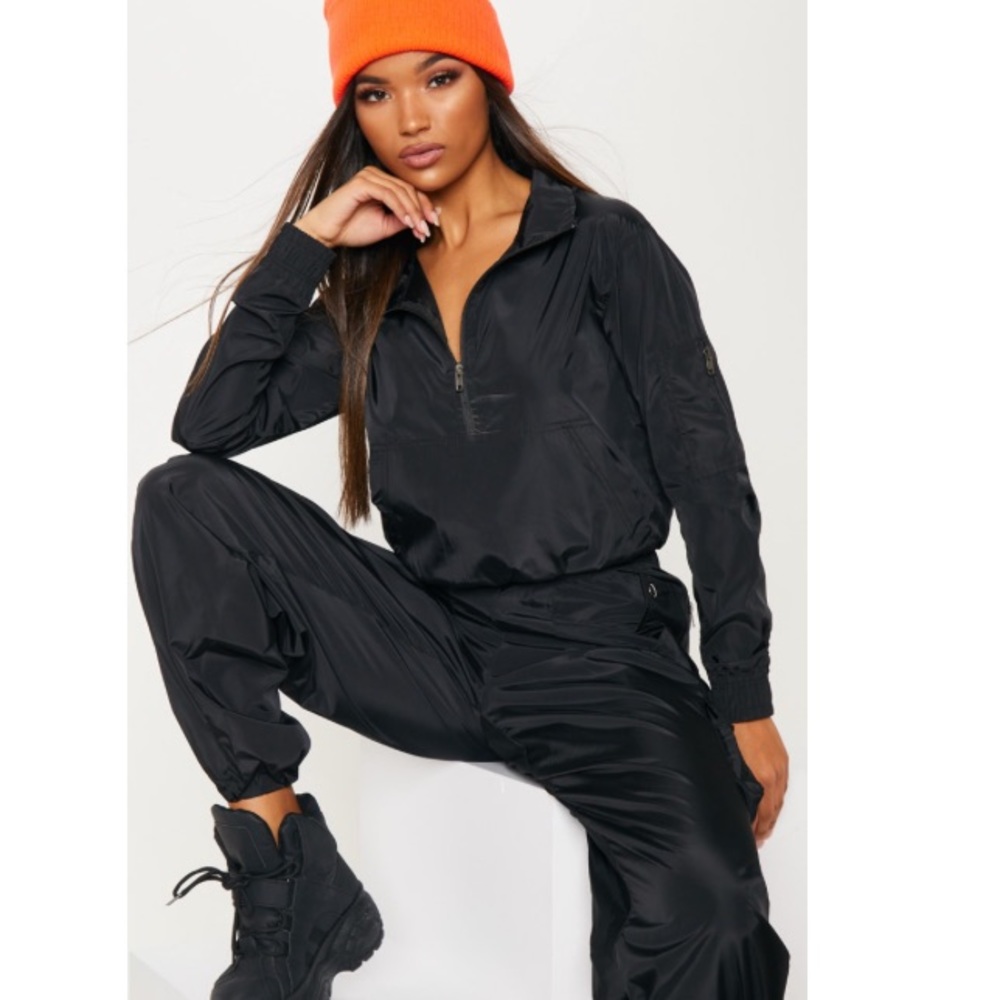 Black zip up tracksuit top